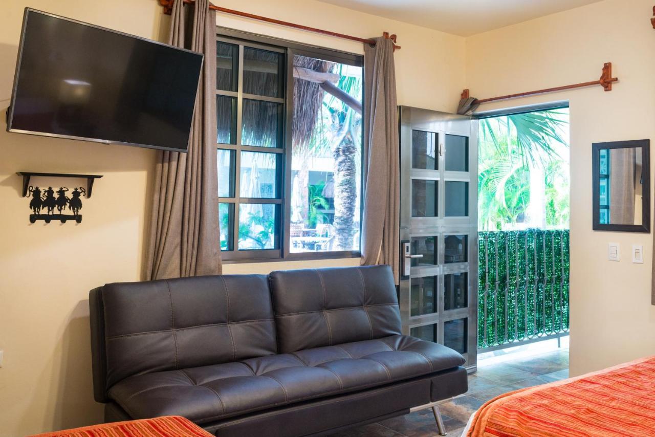 Alamos Inn Hotel Con Jacuzzi Y Piscina แคนคูน ภายนอก รูปภาพ