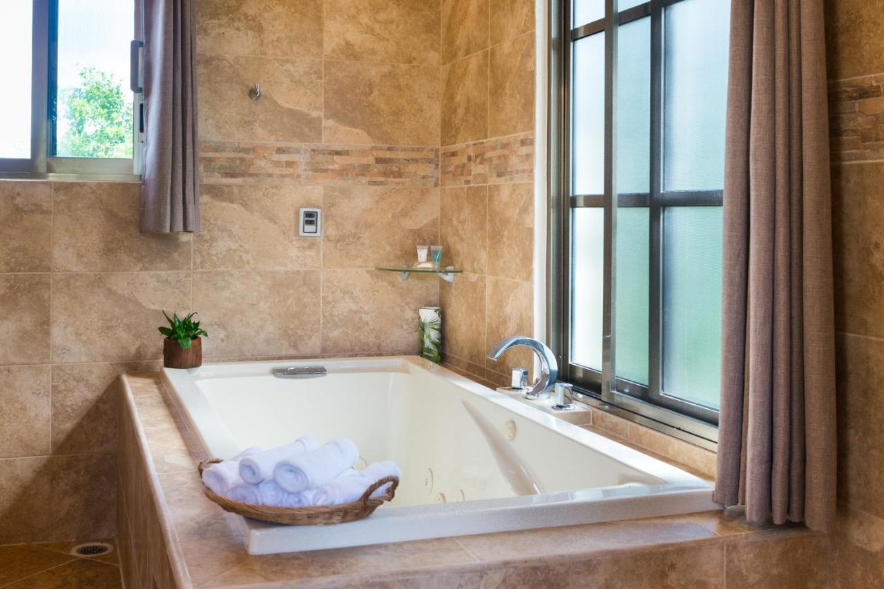 Alamos Inn Hotel Con Jacuzzi Y Piscina แคนคูน ภายนอก รูปภาพ