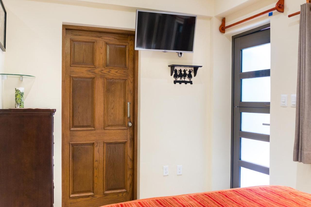 Alamos Inn Hotel Con Jacuzzi Y Piscina แคนคูน ภายนอก รูปภาพ