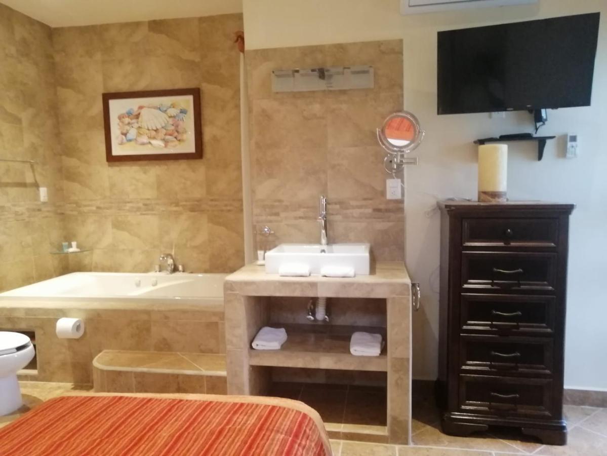 Alamos Inn Hotel Con Jacuzzi Y Piscina แคนคูน ภายนอก รูปภาพ