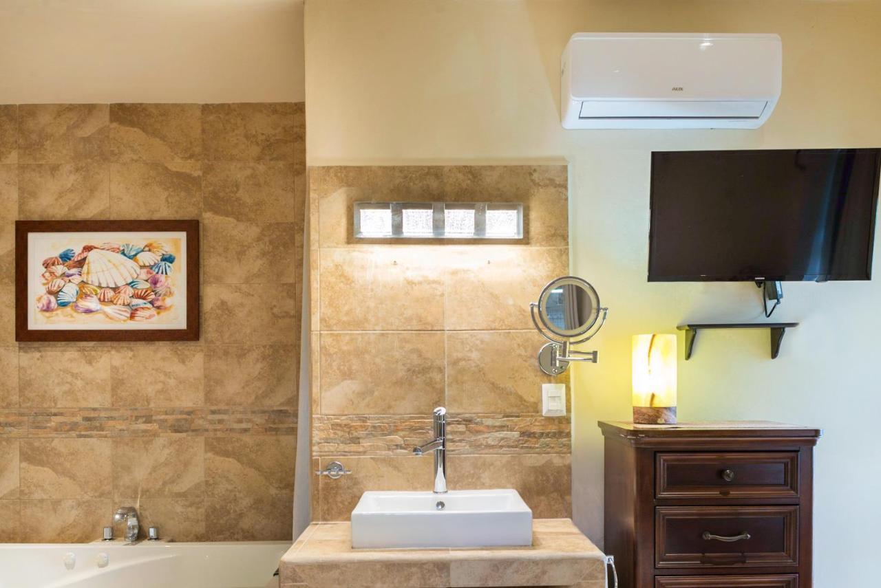 Alamos Inn Hotel Con Jacuzzi Y Piscina แคนคูน ภายนอก รูปภาพ