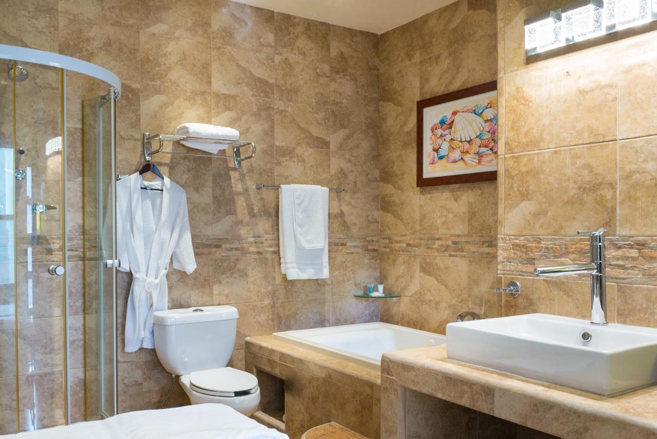 Alamos Inn Hotel Con Jacuzzi Y Piscina แคนคูน ภายนอก รูปภาพ